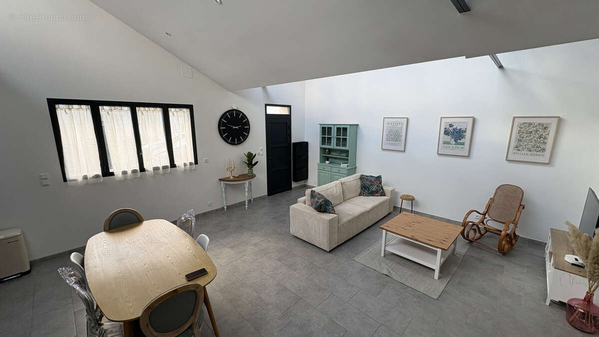 Autre à SAINTE-SAVINE