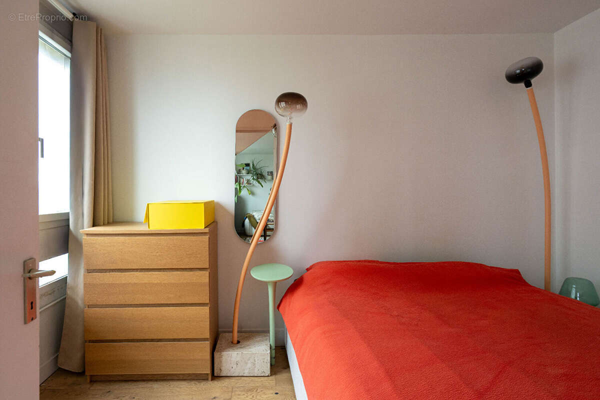 Appartement à PARIS-19E