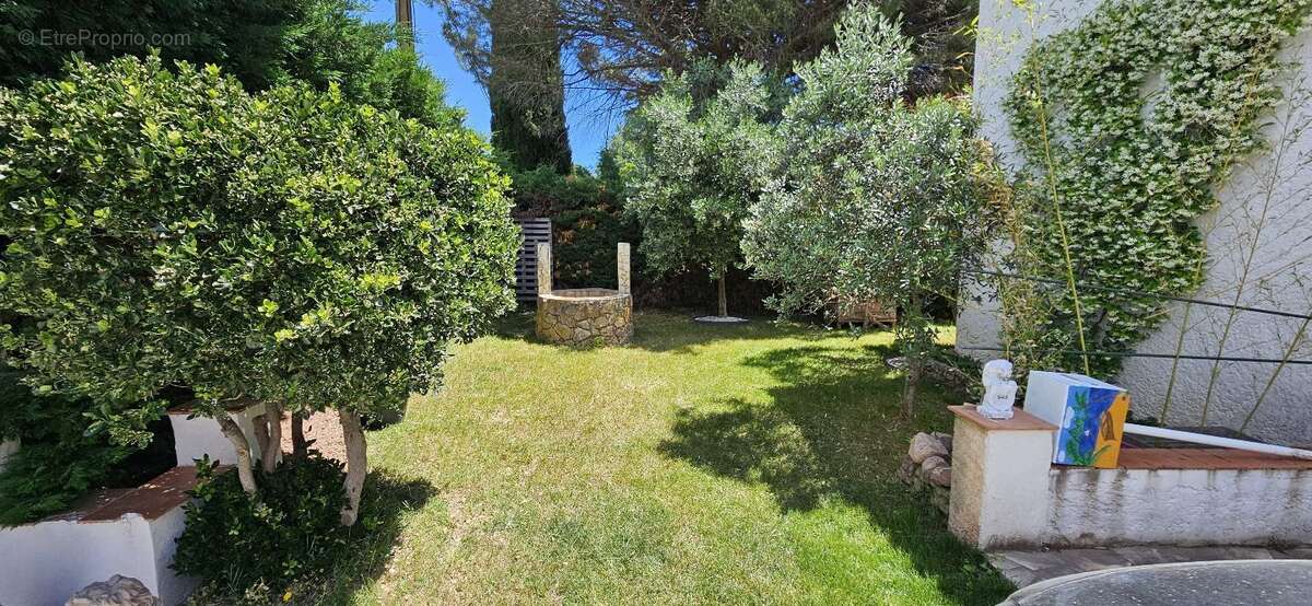 Maison à PUGET-SUR-ARGENS