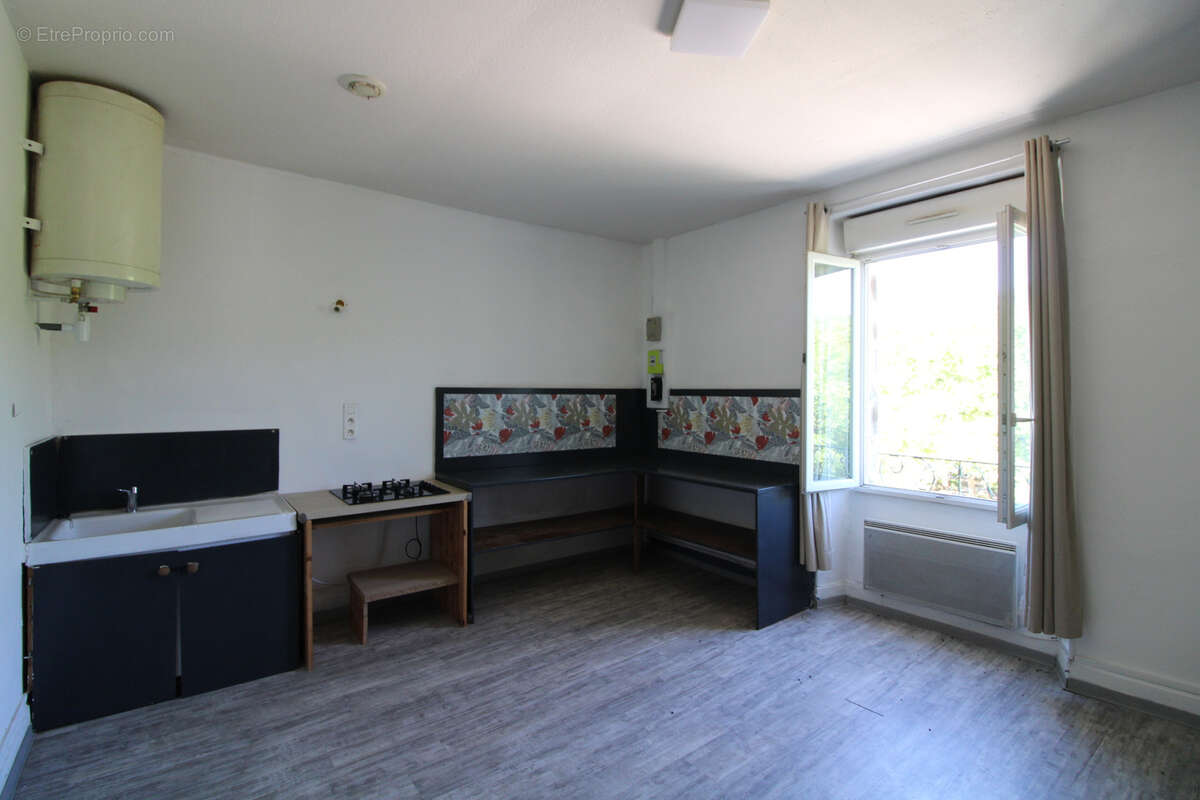 Appartement à SAINT-PAUL-LE-JEUNE
