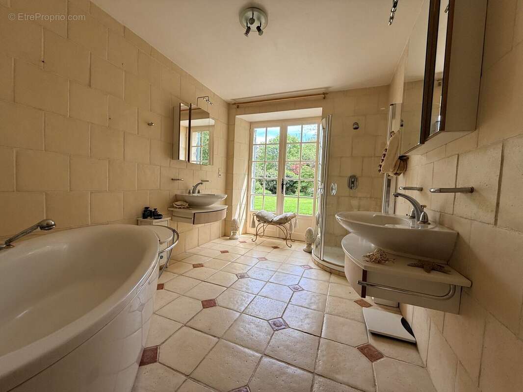 Maison à BOUERE