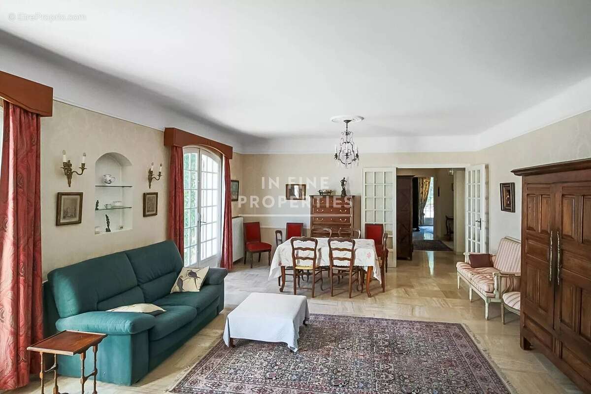 Maison à GRASSE