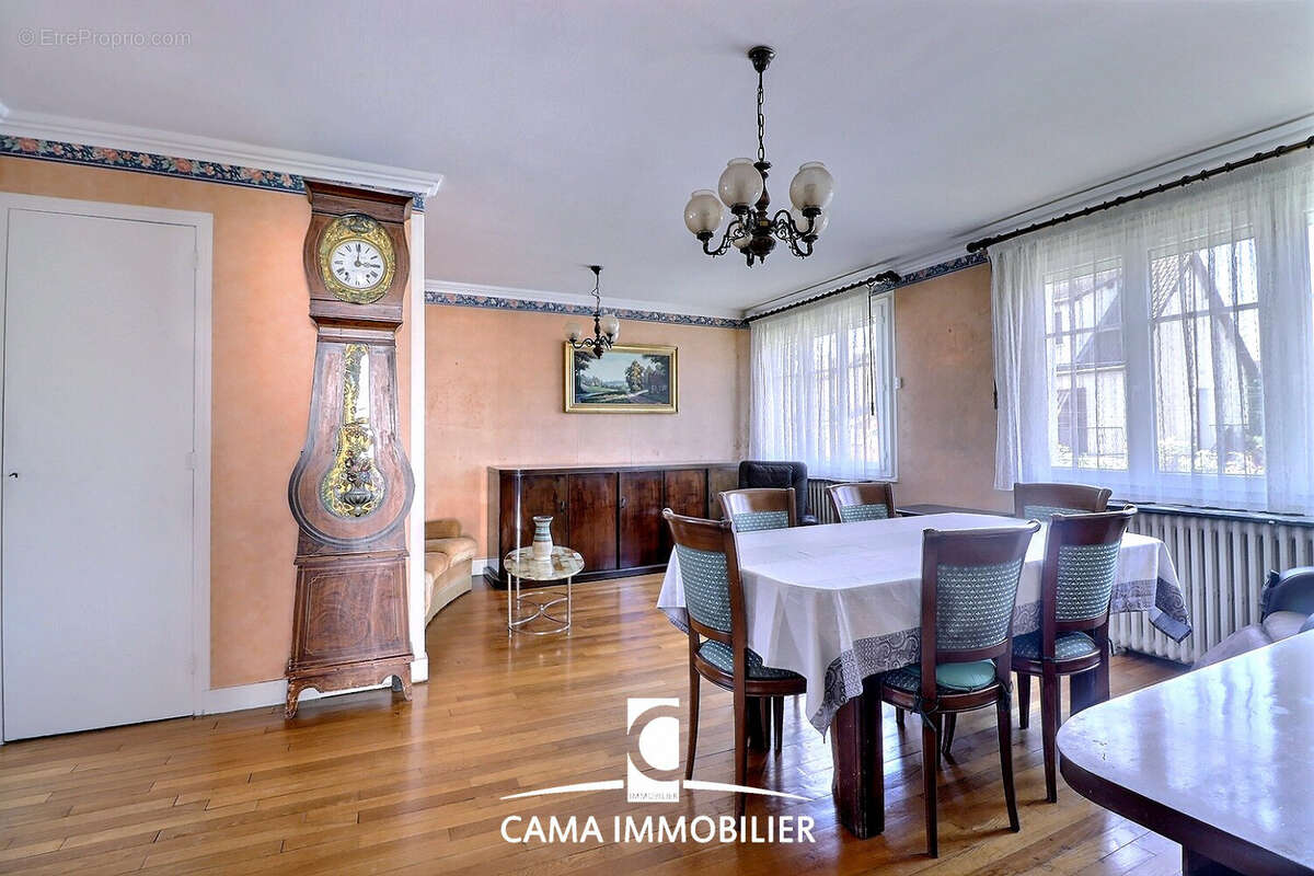 Maison à BOIS-D'ARCY