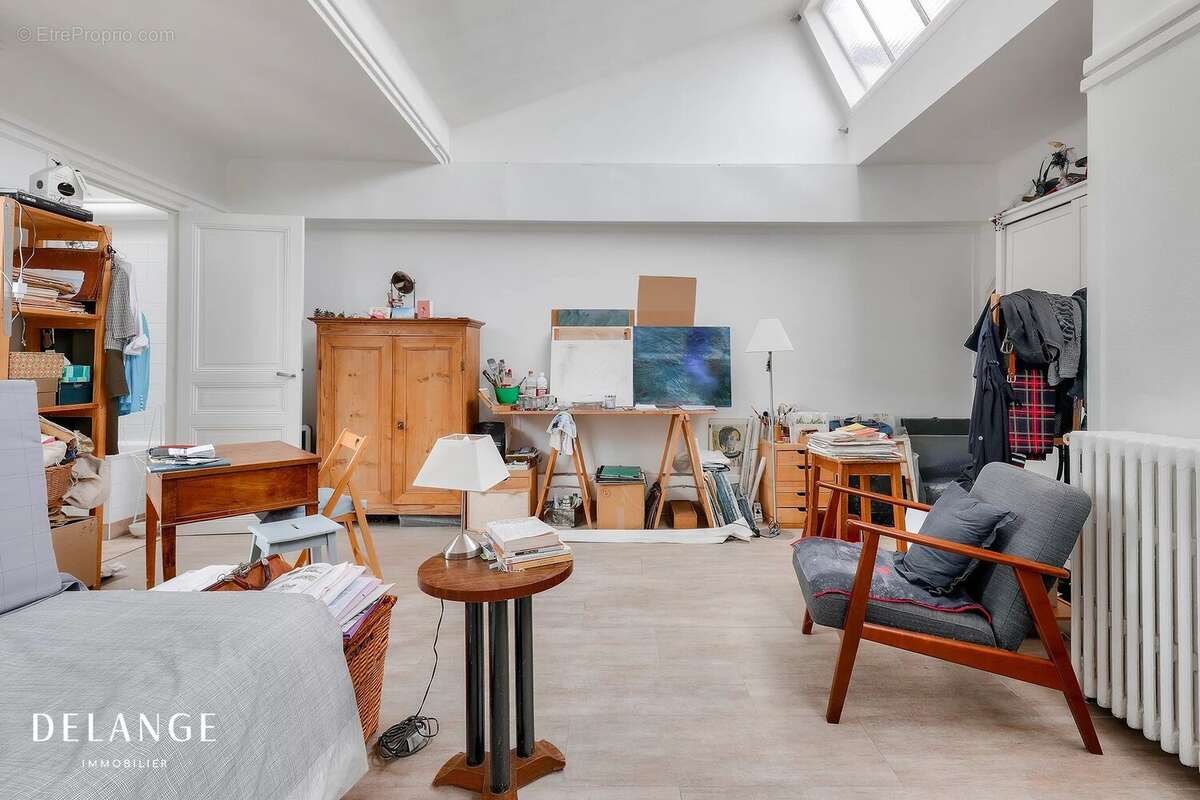 Appartement à PARIS-14E