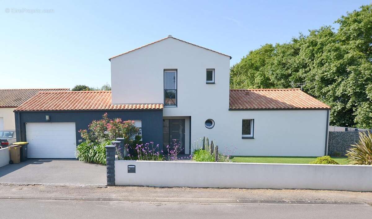 Maison à LA CHAPELLE-ACHARD