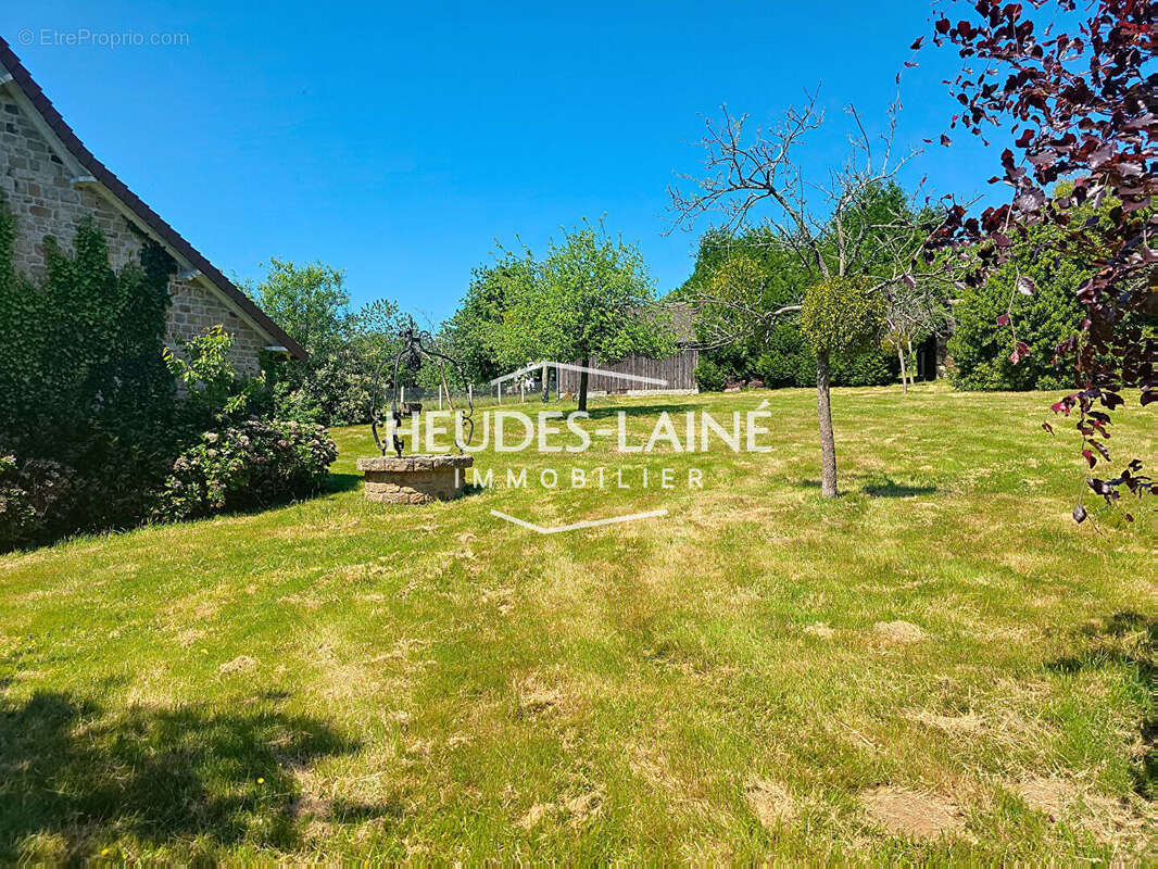 Maison à SAINT-POIS