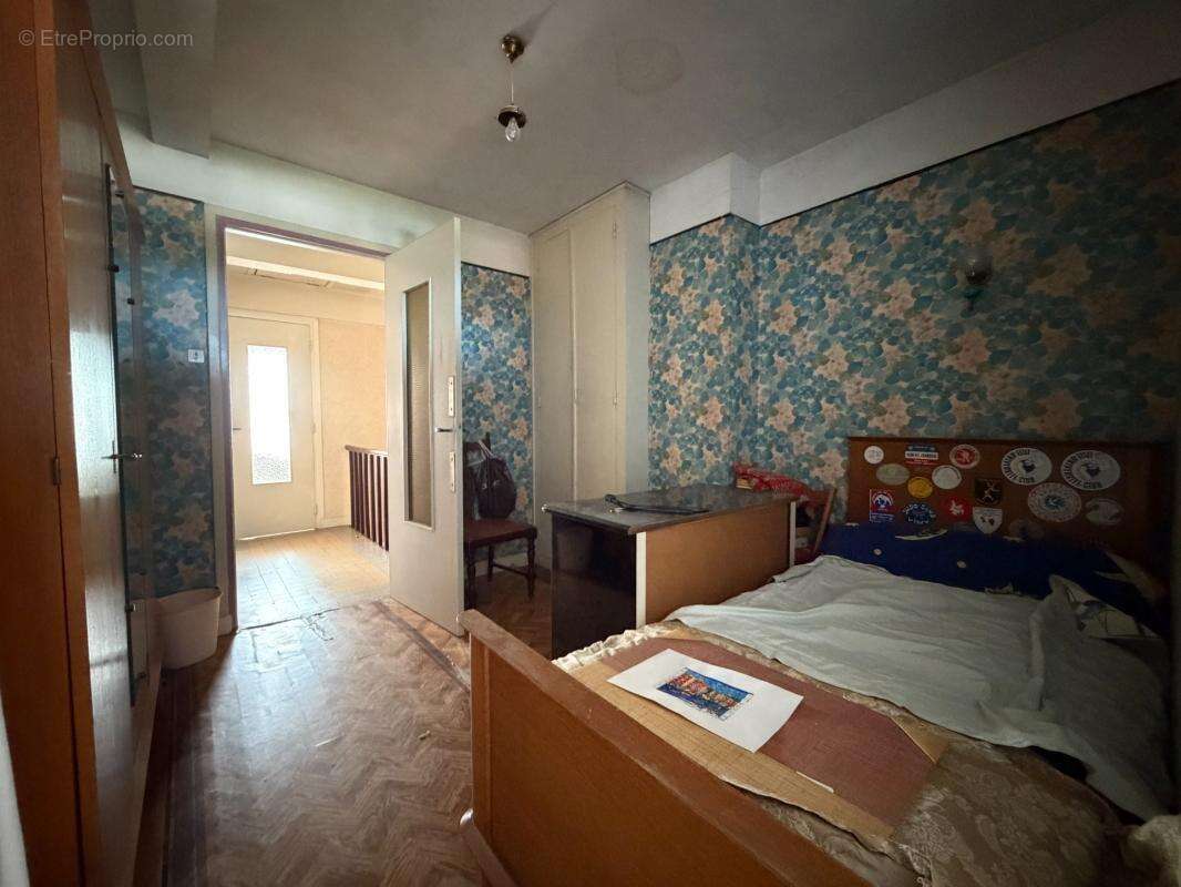 Maison en briques a renover,120m², grand sous/sol - photo 10