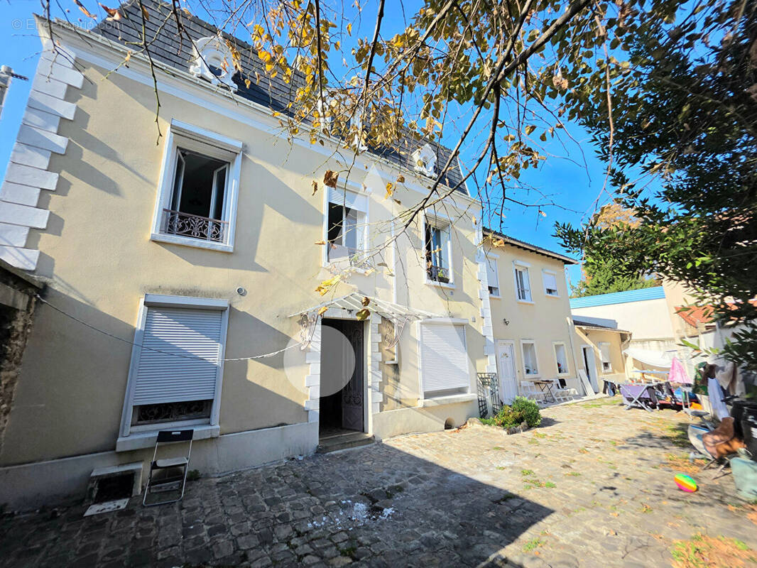 Appartement à BOISSY-SAINT-LEGER
