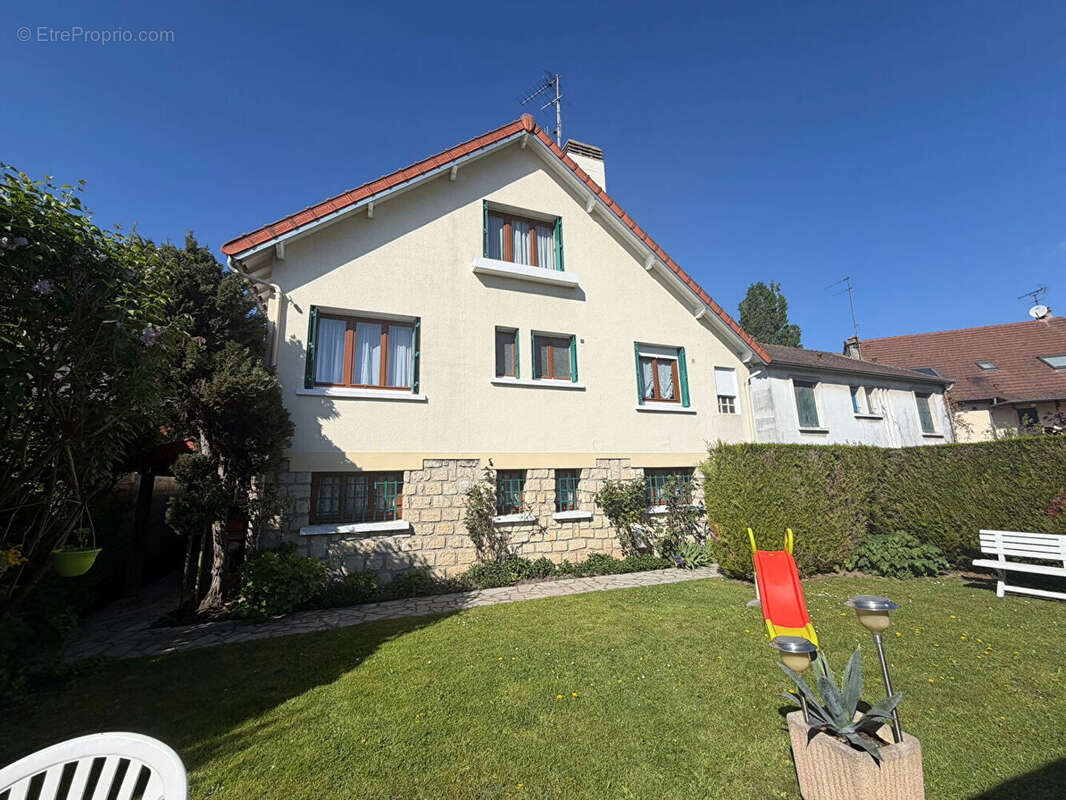 Maison à AULNAY-SOUS-BOIS
