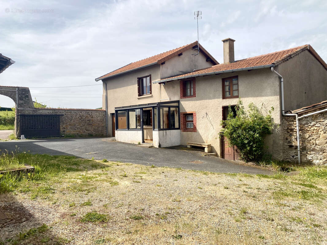 Maison à NEAUX