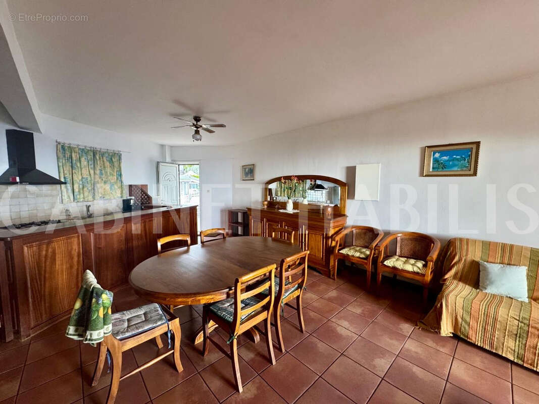 Appartement à LES AVIRONS