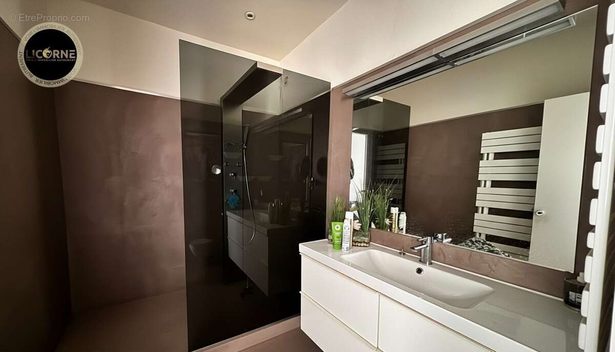 Appartement à MARSEILLE-8E