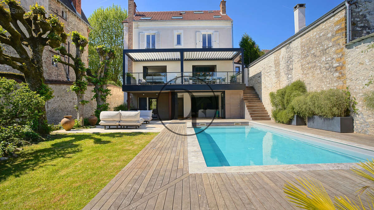 Maison à FONTAINEBLEAU