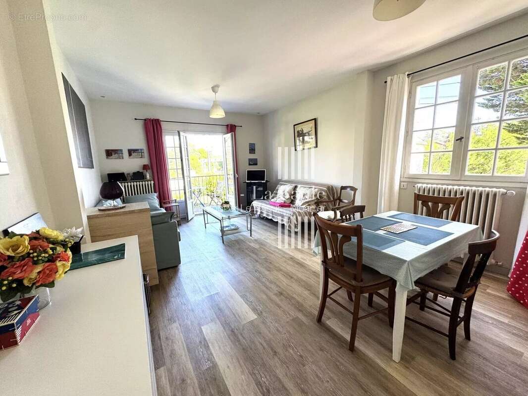 Appartement à LE POULIGUEN