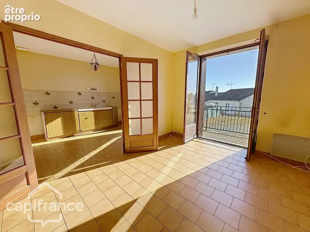 Maison 3 chambres à SAINT VARENT (79) - photo 1