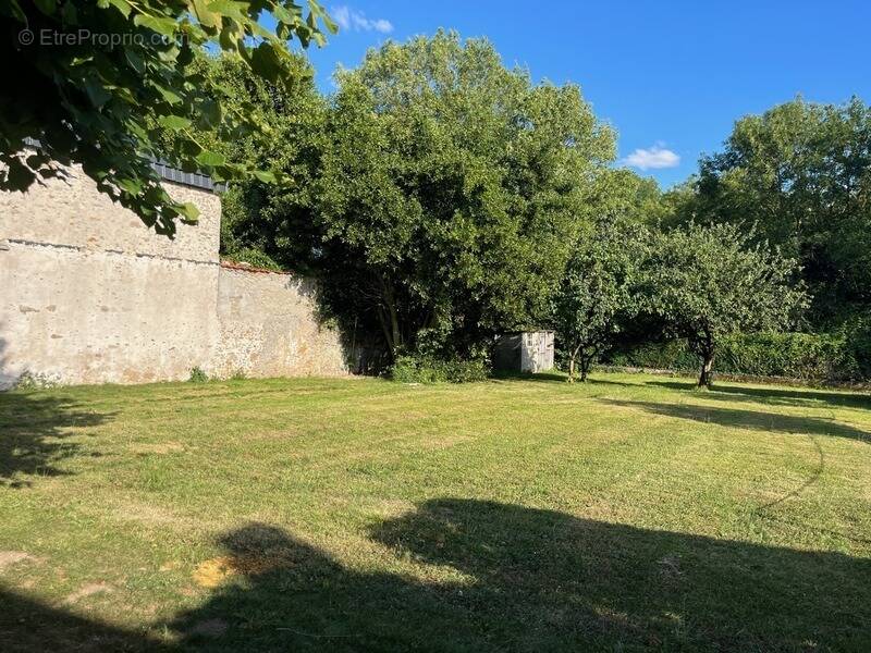 Terrain à LA FERTE-SOUS-JOUARRE