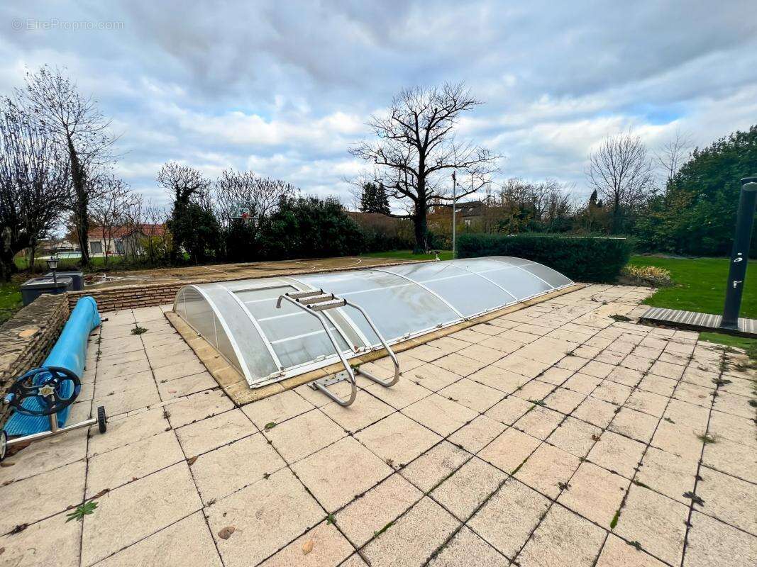 Maison à SAINT-PRIEST-BRAMEFANT