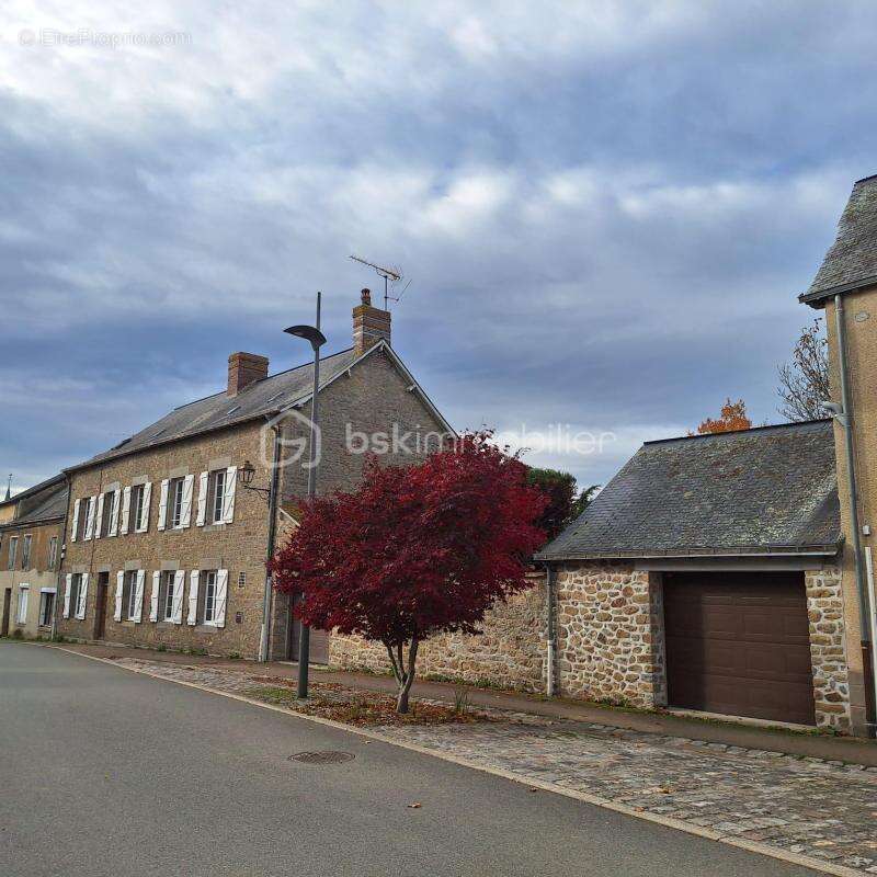 Maison à MARTIGNE-SUR-MAYENNE