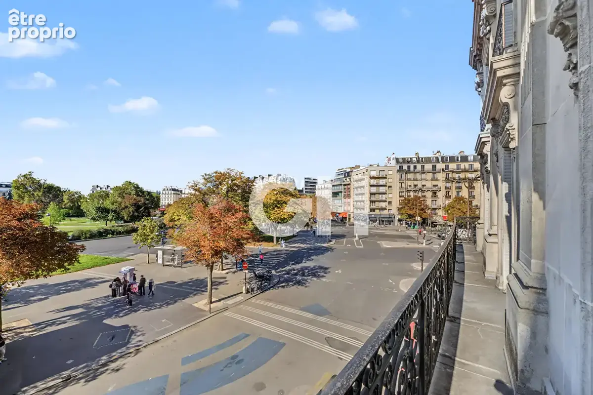 Place de la Nation : appartement familial de 3 chambres avec balcon - photo 10