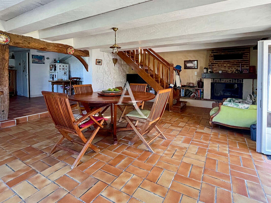 EXCLUSIF ... Maison en pierre - photo 13