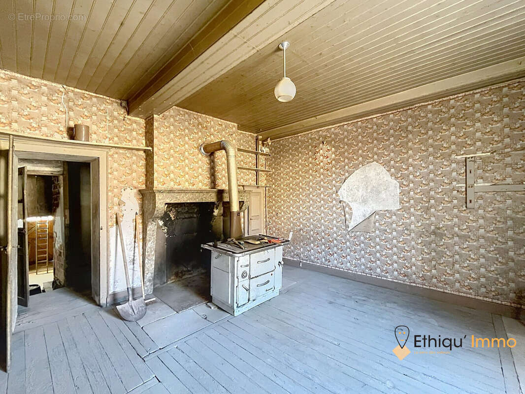 Maison 83 m² à Rouvres-Les-Vignes  - photo 6