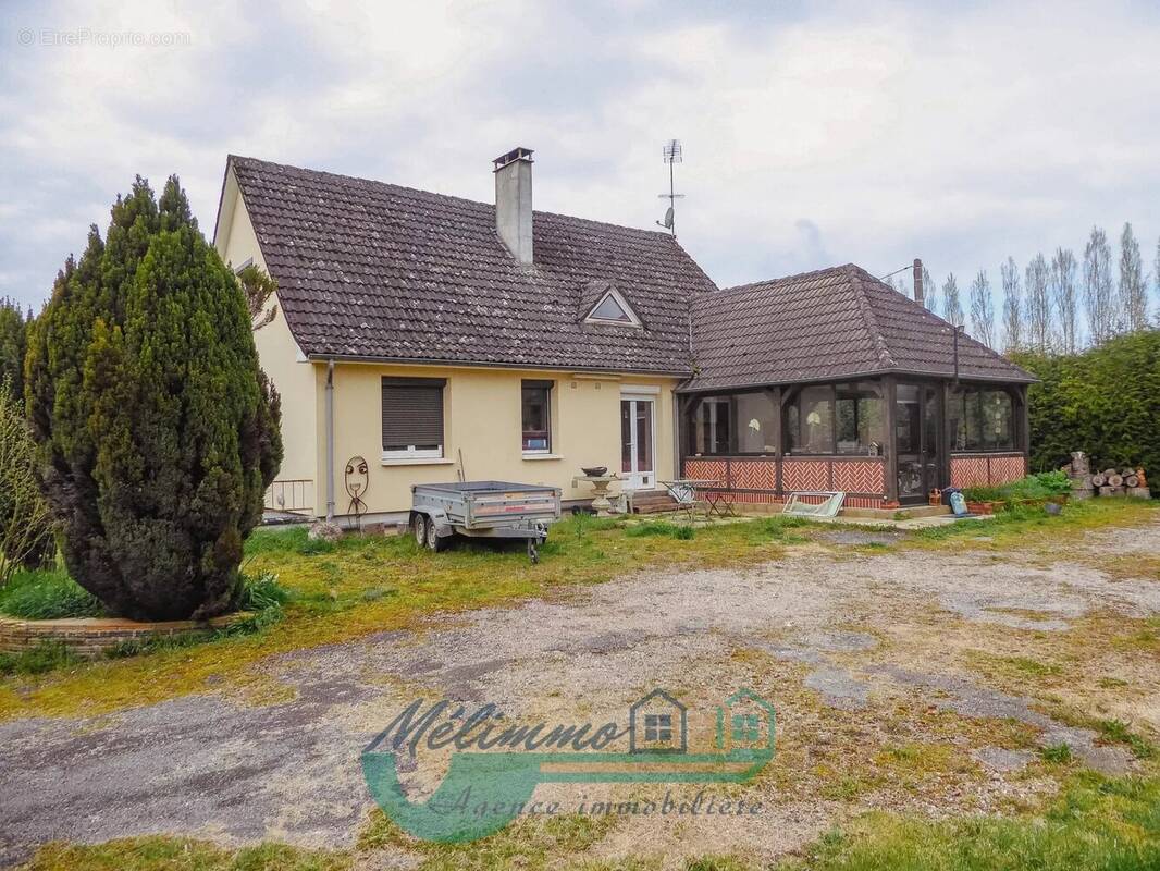 Maison à SAINT-SAUVEUR-EN-PUISAYE