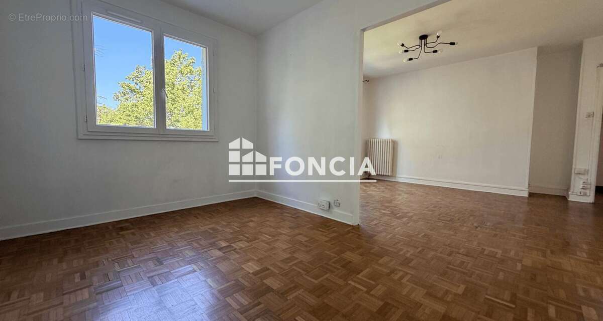 Appartement à BOURGOIN-JALLIEU