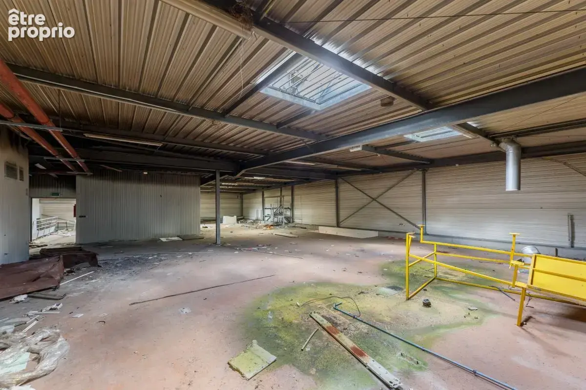 Local - 1 640 m² - Harcourt (27) - photo 14
