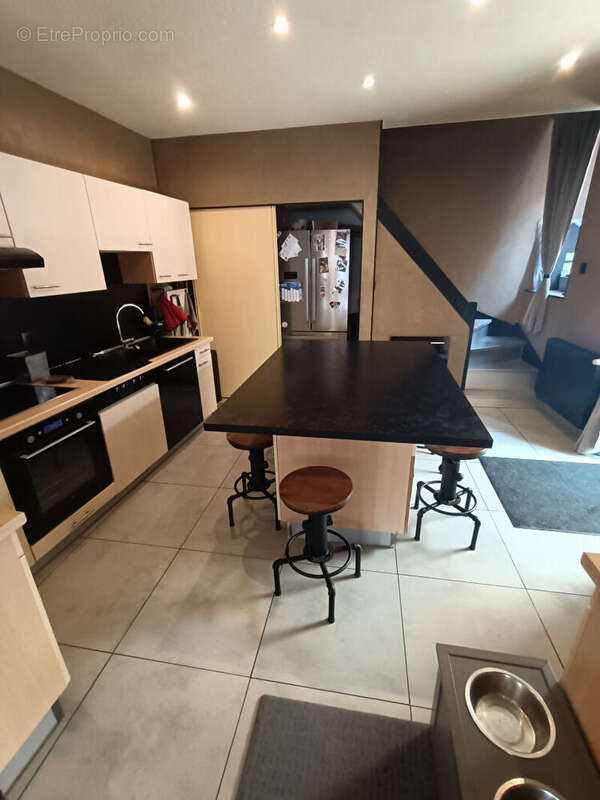 Maison à VIC-LE-COMTE