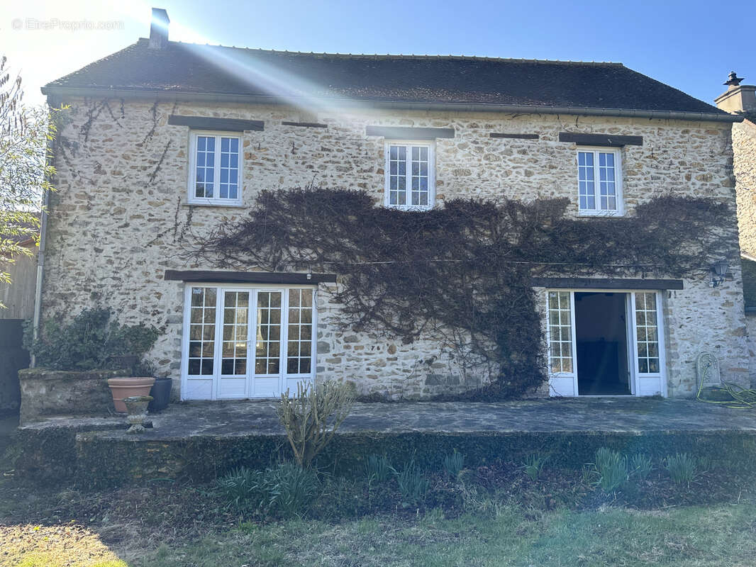 Maison à BLANDY