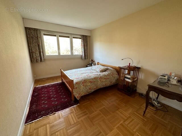 Appartement à BURES-SUR-YVETTE