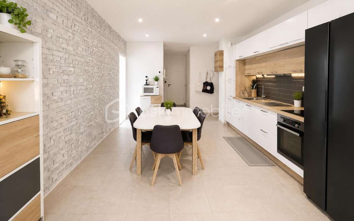 Appartement à LE MUY