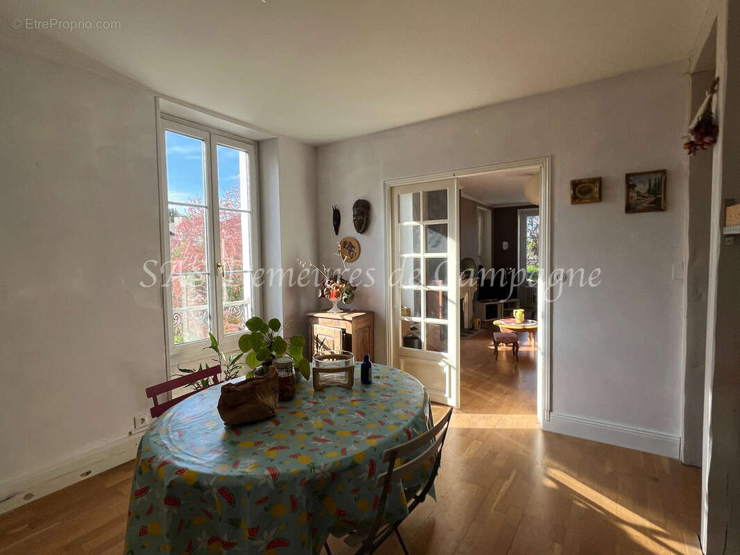 Maison à SAINT-SATUR