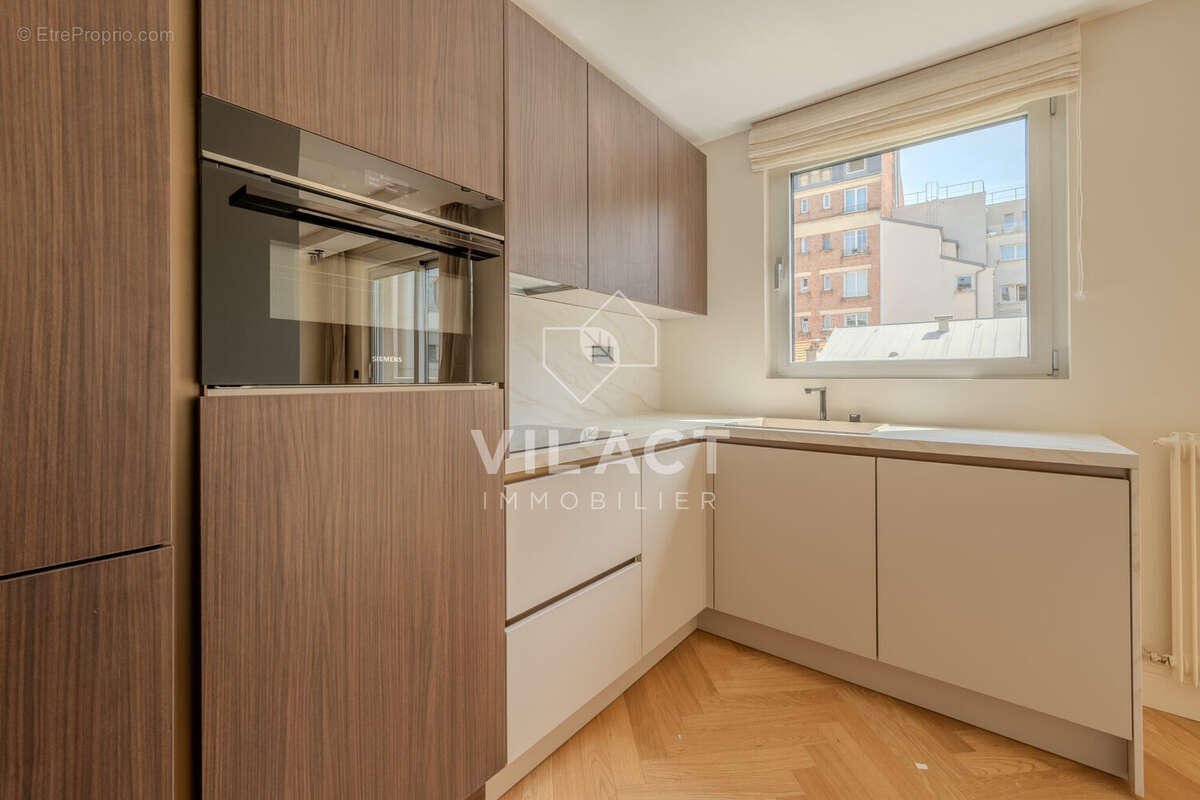 Appartement à PARIS-15E
