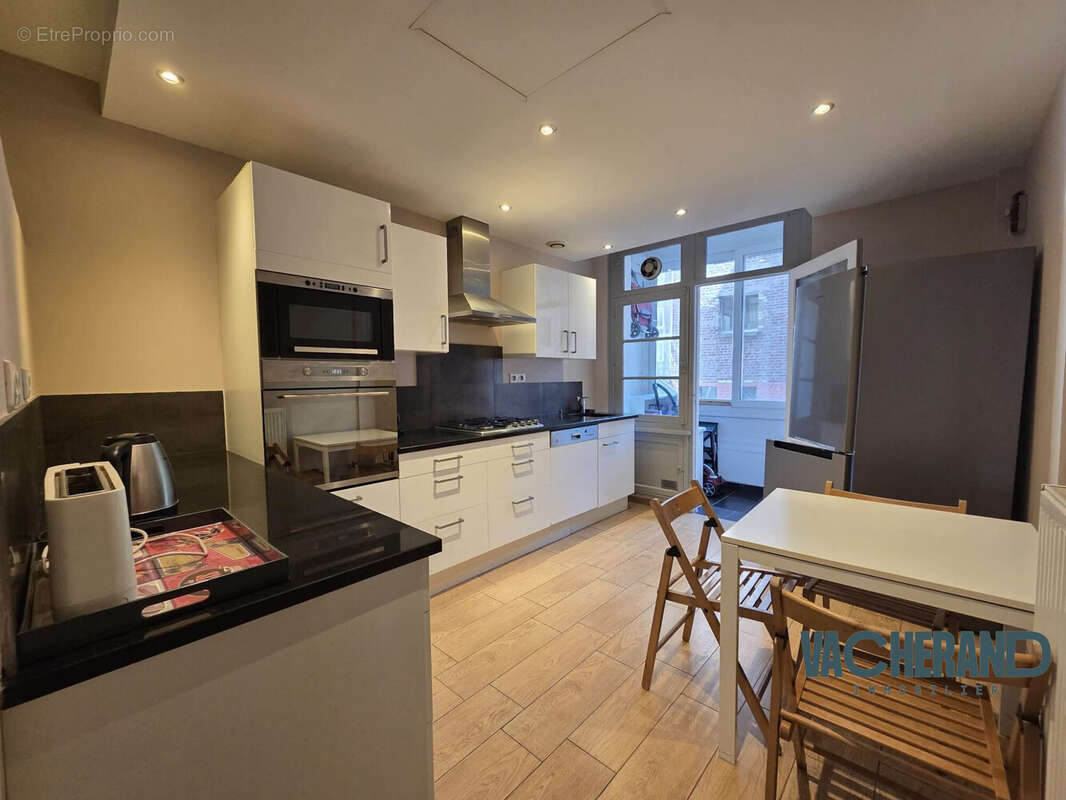 Appartement 48 m² à Lille  - photo 2