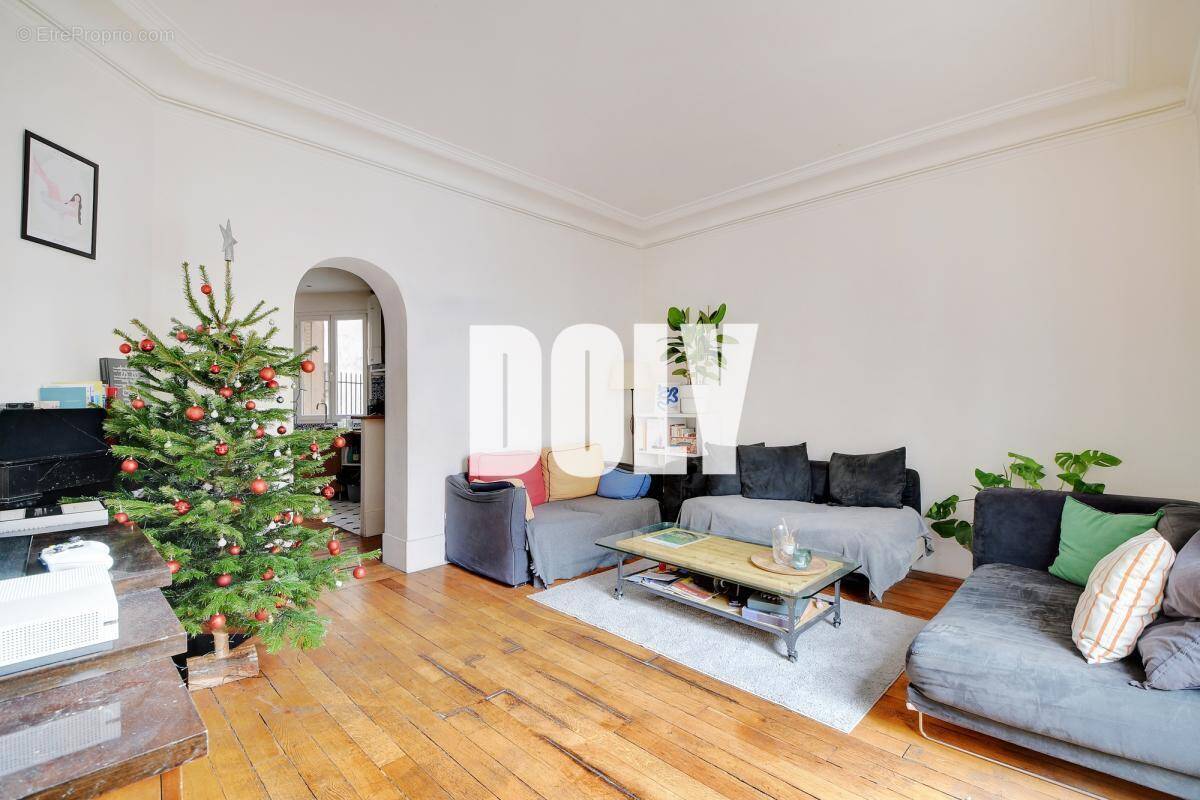 Appartement à PARIS-18E