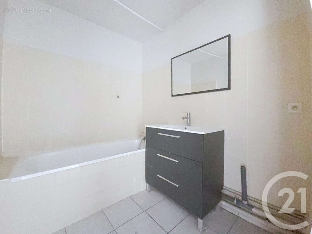 Appartement 64 m² à Sete  - photo 4