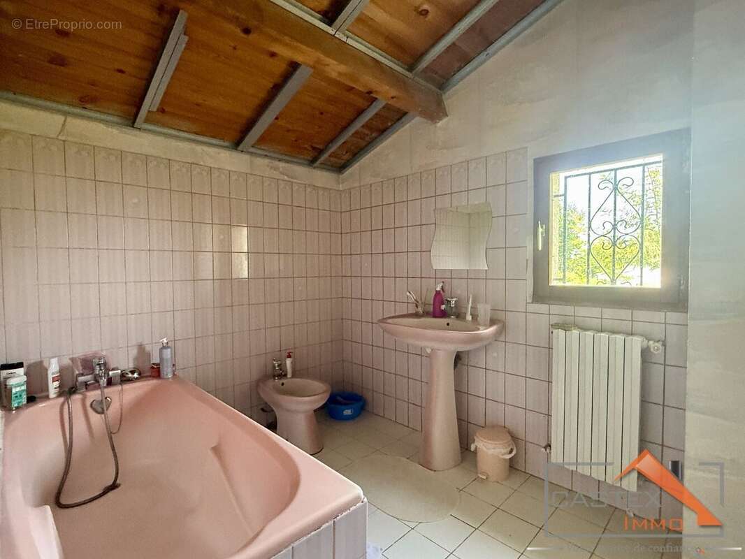 Maison à SAINT-MARTORY