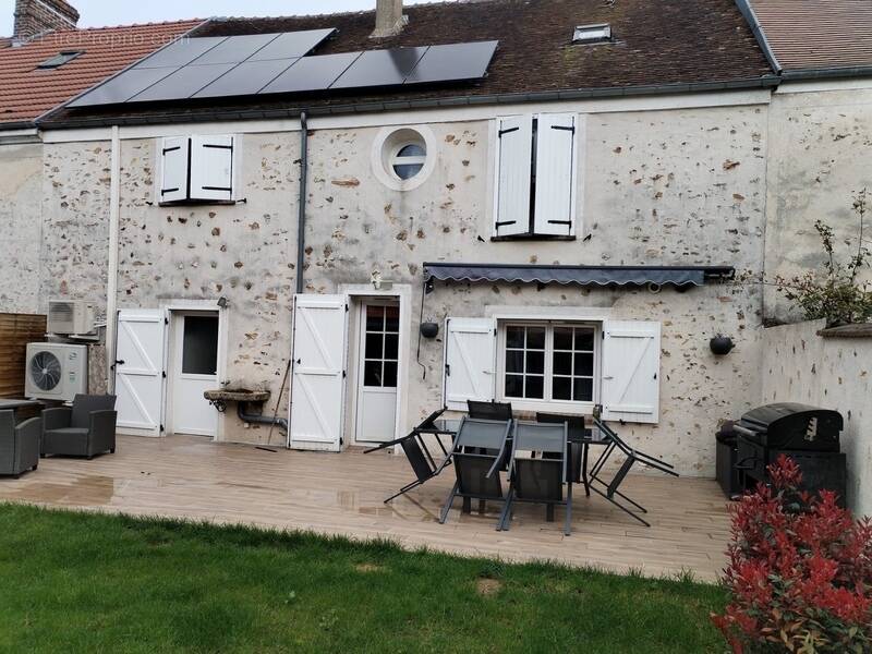 Maison à MOUROUX