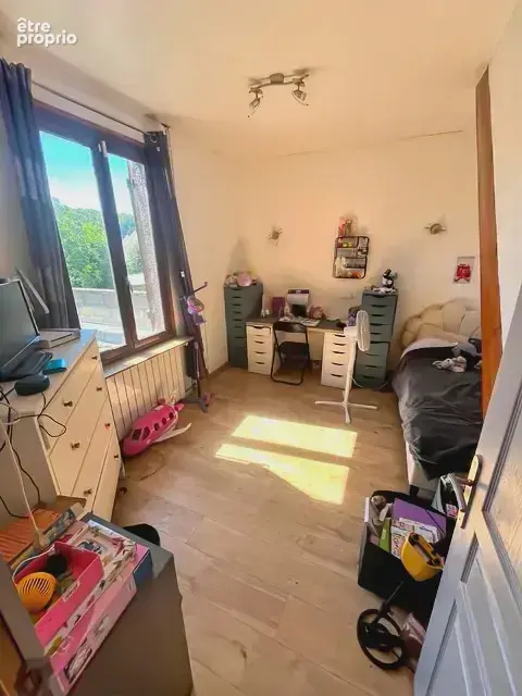 Creil – Maison familiale 103 m² avec piscine, jardin, garage et Dépendance - photo 6