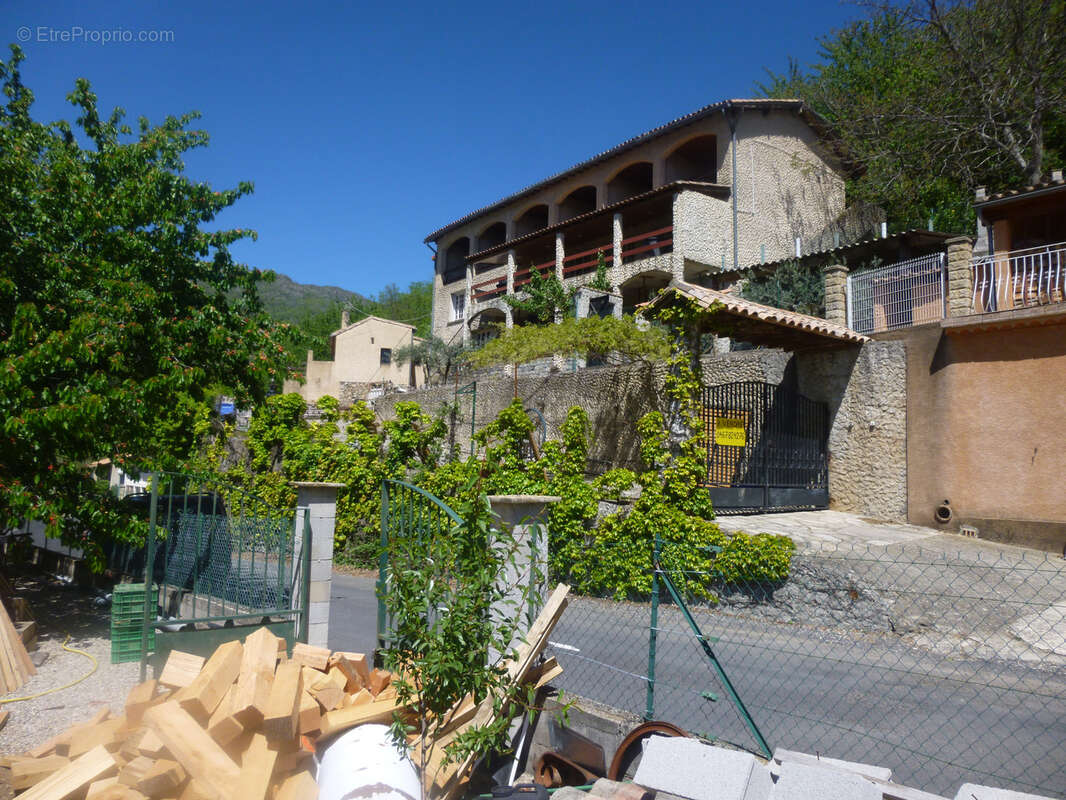 Maison à NOTRE-DAME-DE-LA-ROUVIERE