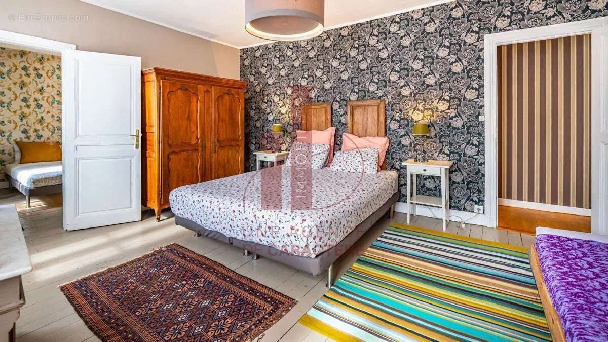 Maison à FONTAINEBLEAU