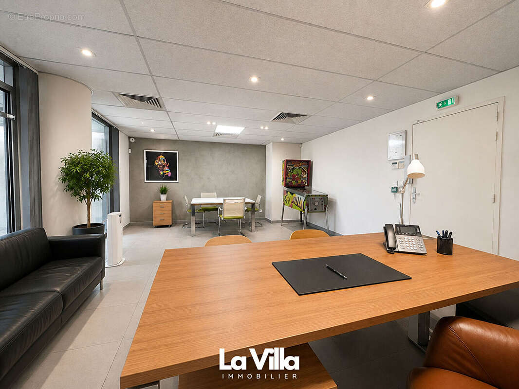 Local commercial Nimes 170 m2 - photo 7