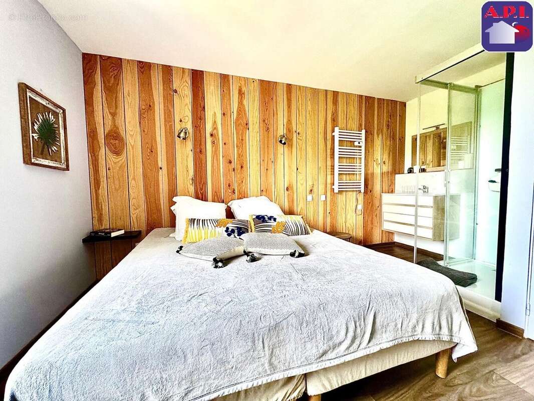 Appartement à USSAT