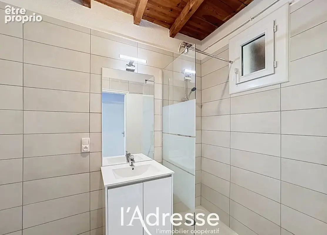 Exclusivité l'Adresse Immobilier - THIL - Maison coeur de village T3 -70 m2 Plain pied + parcelle de 322 m2 + beau garage - photo 9