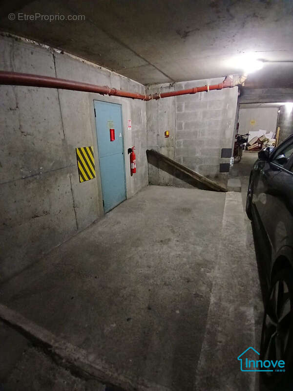 Parking à PARIS-14E