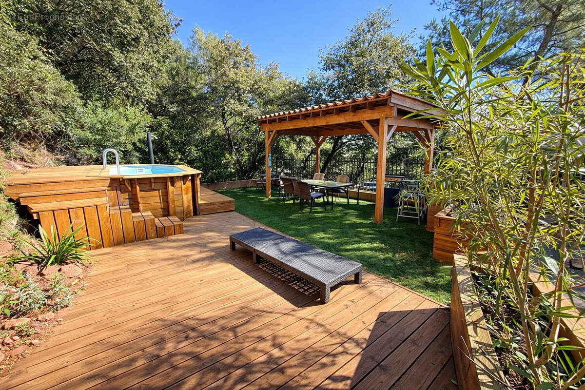 Maison à SOLLIES-VILLE