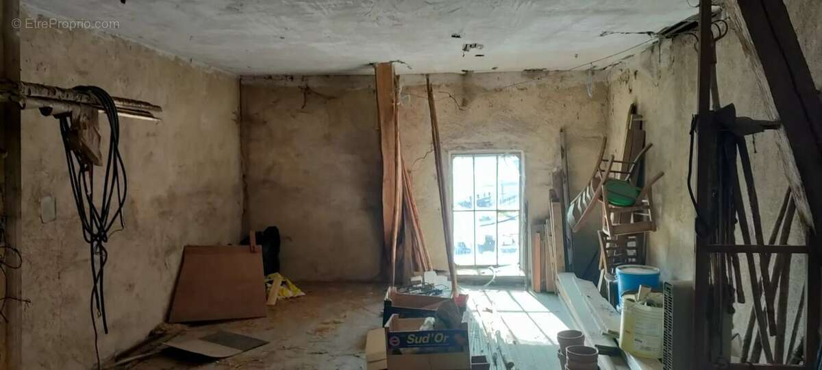 Maison à SAINT-BONNET-DE-JOUX