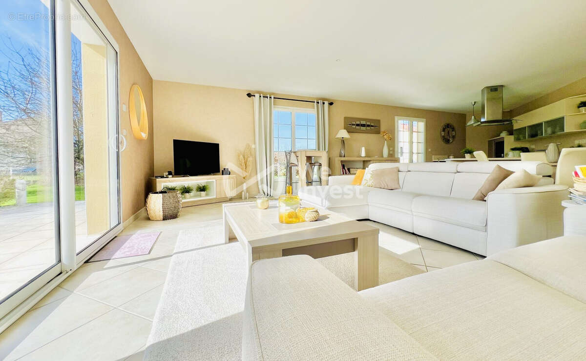 Maison à AIGUEPERSE