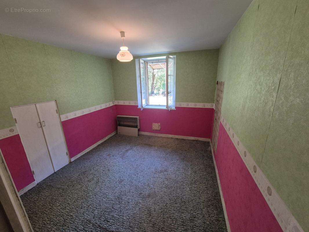 Maison à LA BERTHENOUX